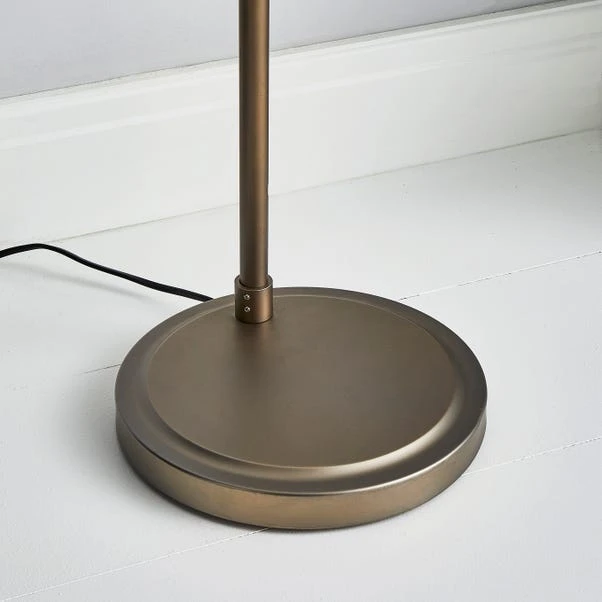 Dunelm Nicholas Industrial Floor Lamp 6 Dunelm Nicholas Industrial Floor Lamp - Image 4