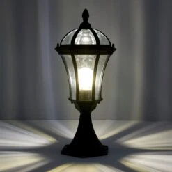 Vogue Lighting Vogue Drayton Outdoor Floor Light