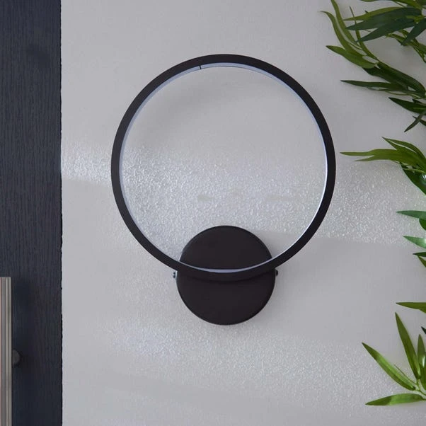 Vogue Lighting Vogue Kali Outdoor Wall Light 4 Vogue Lighting Vogue Kali Outdoor Wall Light - Image 2