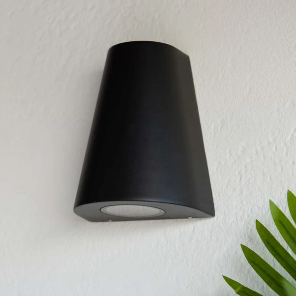 Vogue Lighting Vogue Bryce Outdoor 1 Light Wall Light 4 Vogue Lighting Vogue Bryce Outdoor 1 Light Wall Light - Image 2