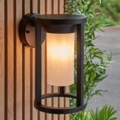 Vogue Lighting Vogue Butler Outdoor Wall Light -Lighting Heaven 30789768 alt02